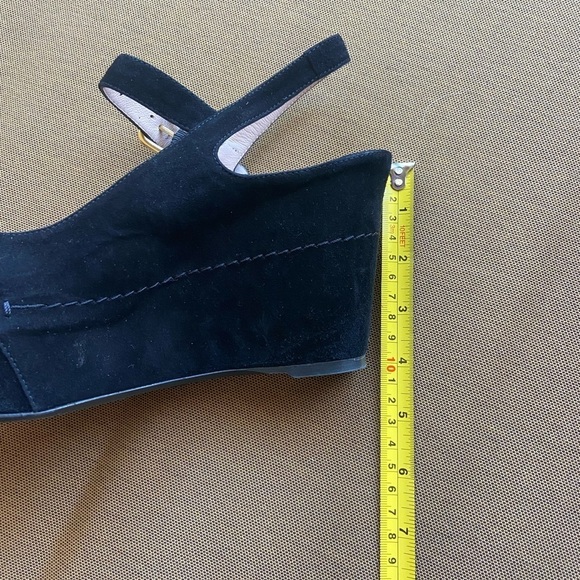 Stuart Weitzman Black Suede Turnover Platform Heel - Picture 14 of 14